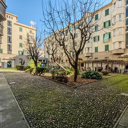 New And Functional Apartments Near The Metro Mailand Exterior foto