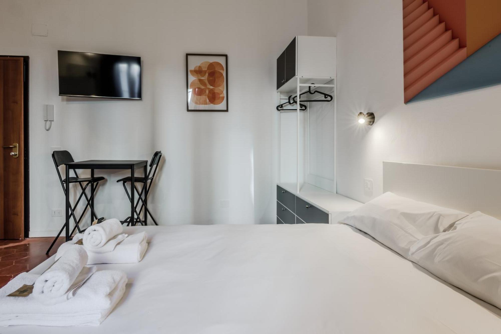 New And Functional Apartments Near The Metro Mailand Exterior foto