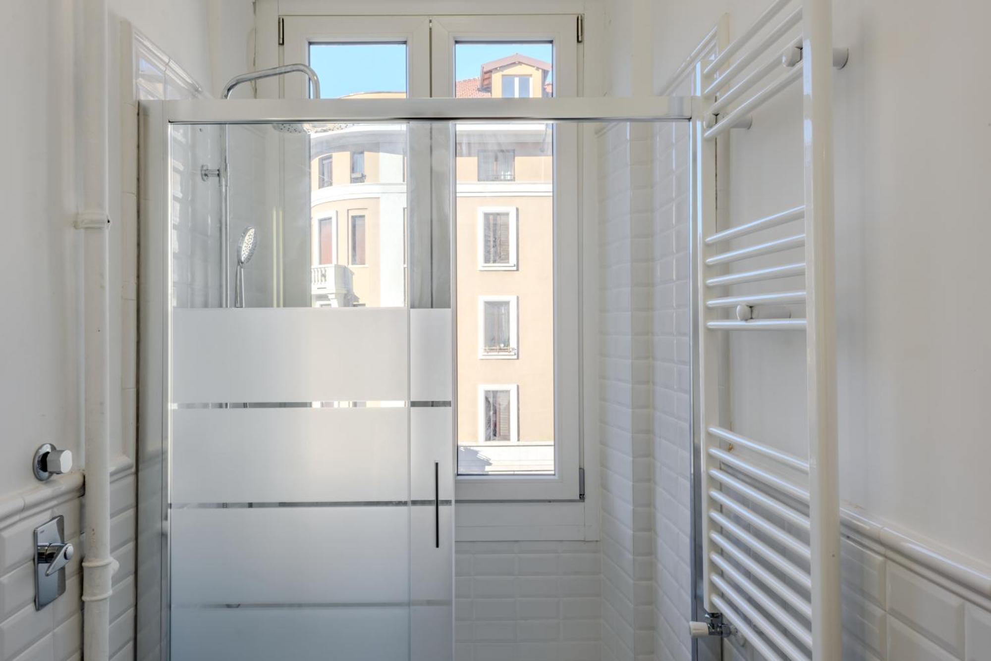 New And Functional Apartments Near The Metro Mailand Exterior foto