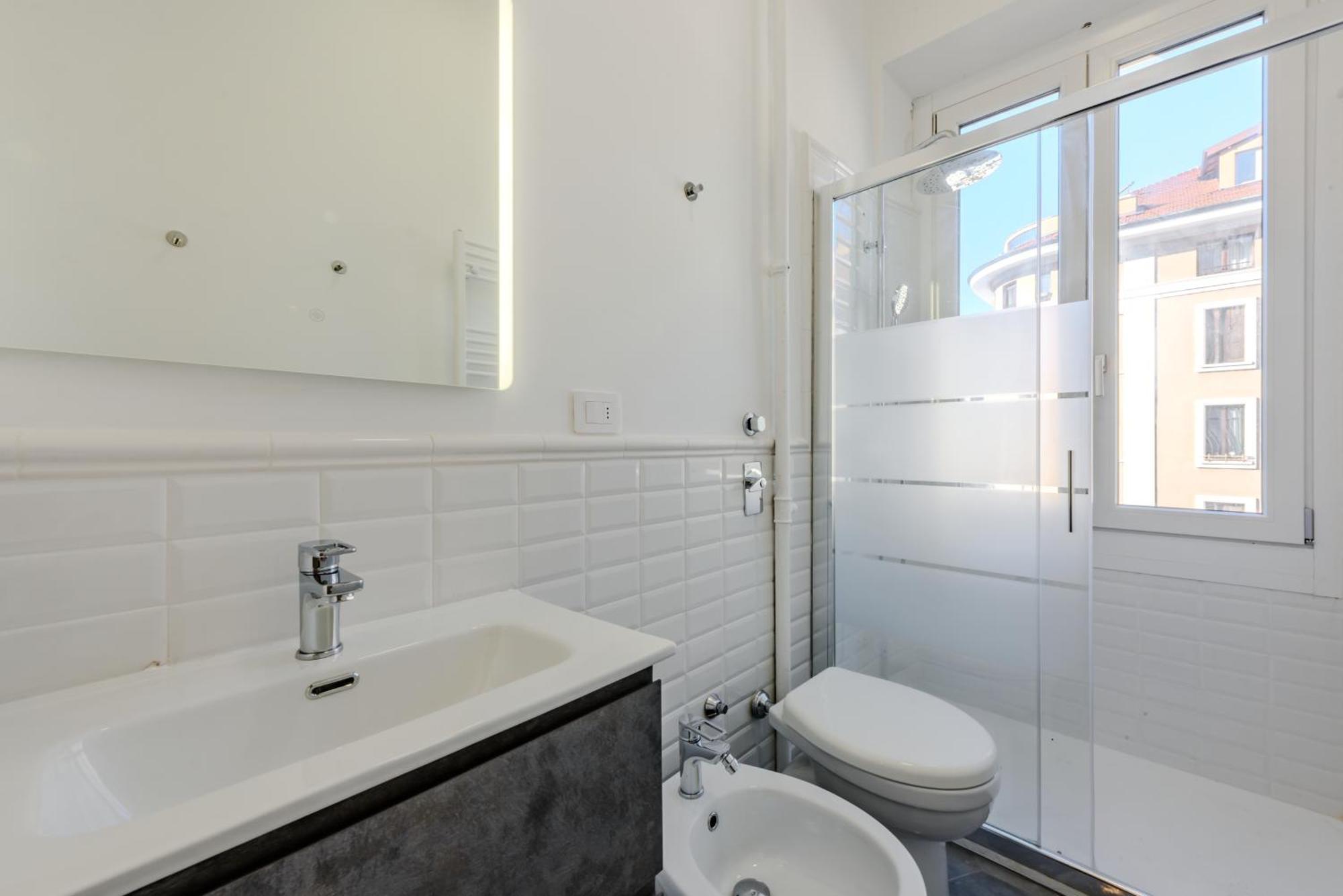 New And Functional Apartments Near The Metro Mailand Exterior foto